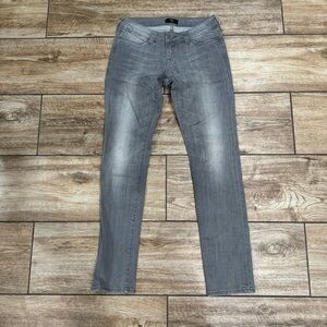 Aqua Ruby Skinny Leg Denim Jeans Size 28 Gray Distressed Straight Pants
